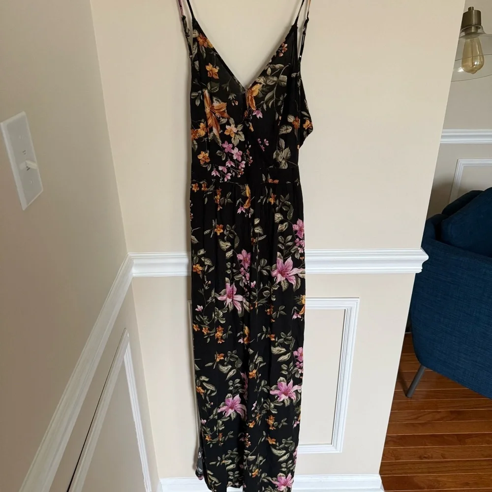 American Eagle Summer Preppy Floral Black Jumpsuit Sz XS V-Neck Tie Back Flowy - Picture 2 of 9